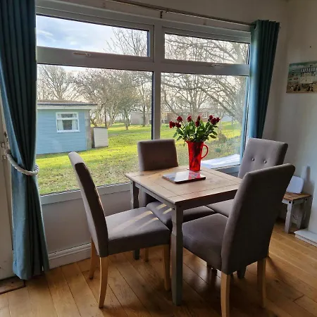 Caldon Holiday Chalet Sleeps 4 In Dartmouth Wifi Electric Inc Pet Friendly Exterior photo