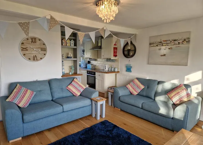 Caldon Holiday Chalet Sleeps 4 In Dartmouth Wifi Electric Inc Pet Friendly