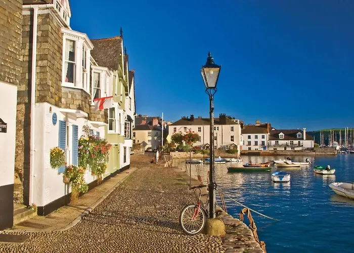 Caldon Holiday Chalet Sleeps 4 In Dartmouth Wifi Electric Inc Pet Friendly