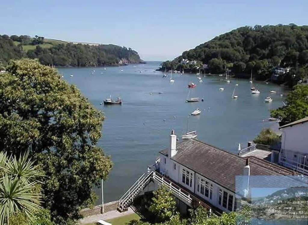 Apartment Caldon Sleeps 4 In Wifi Electric Inc Pet Friendly *